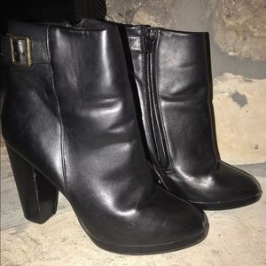 Black Faux Leather Ankle Boots Chunky Heel Sz 7.5